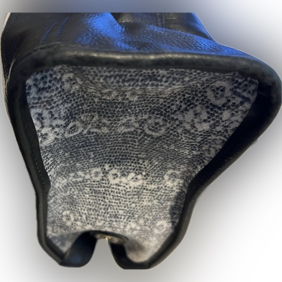 COLE HAAN CARRINGTON SATCHEL | Lizard Print / Texture | Large - Picture 15 of 17